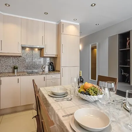 Optimist, Apartament Americas Appartement