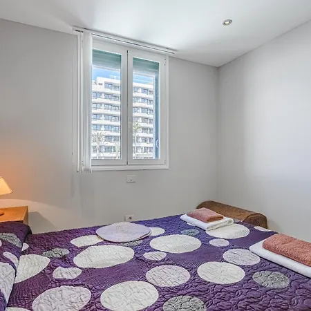 Optimist, Apartament Americas *