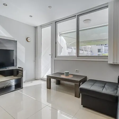 Optimist, Apartament Americas