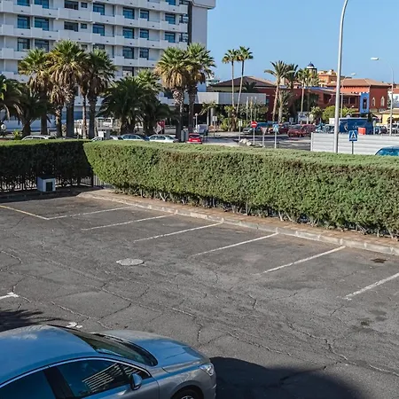 Optimist, Apartament Americas *