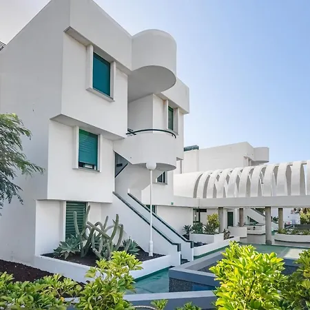 Optimist, Apartament Americas