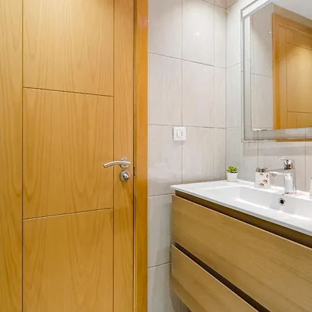 Optimist, Apartament Americas